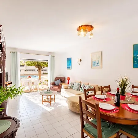 #022 Lovely&cozy Beach Flat Parking,spacious Pool