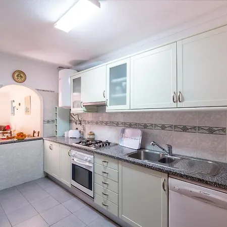 #022 Lovely&cozy Beach Flat Parking,spacious Pool Appartement Albufeira